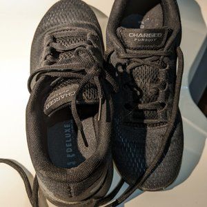 under armour charged pursuit women 7.5